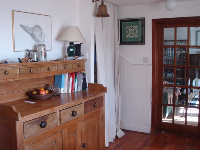 26sideboard