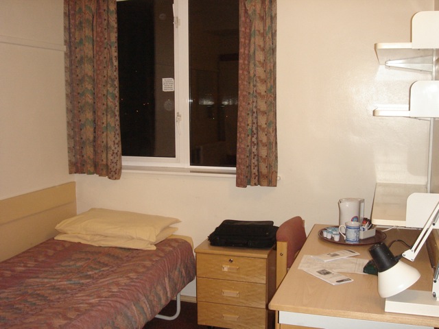 07dormroom