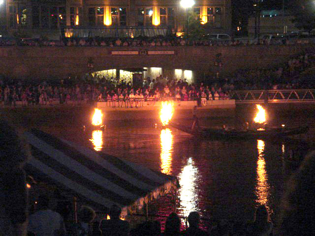 27waterfiregondola